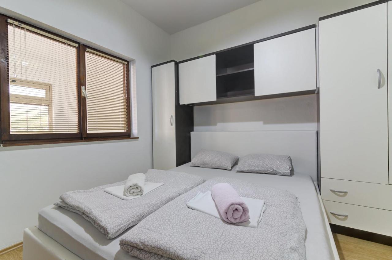 Apartments Zora Senj  Extérieur photo