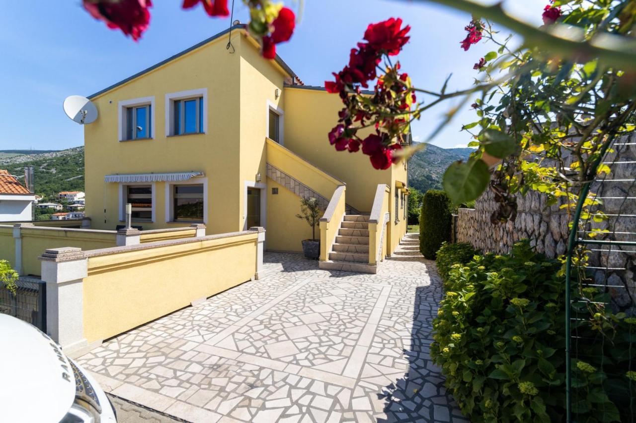 Apartments Zora Senj  Extérieur photo