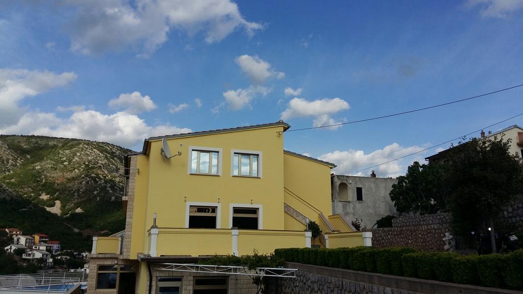 Apartments Zora Senj  Extérieur photo